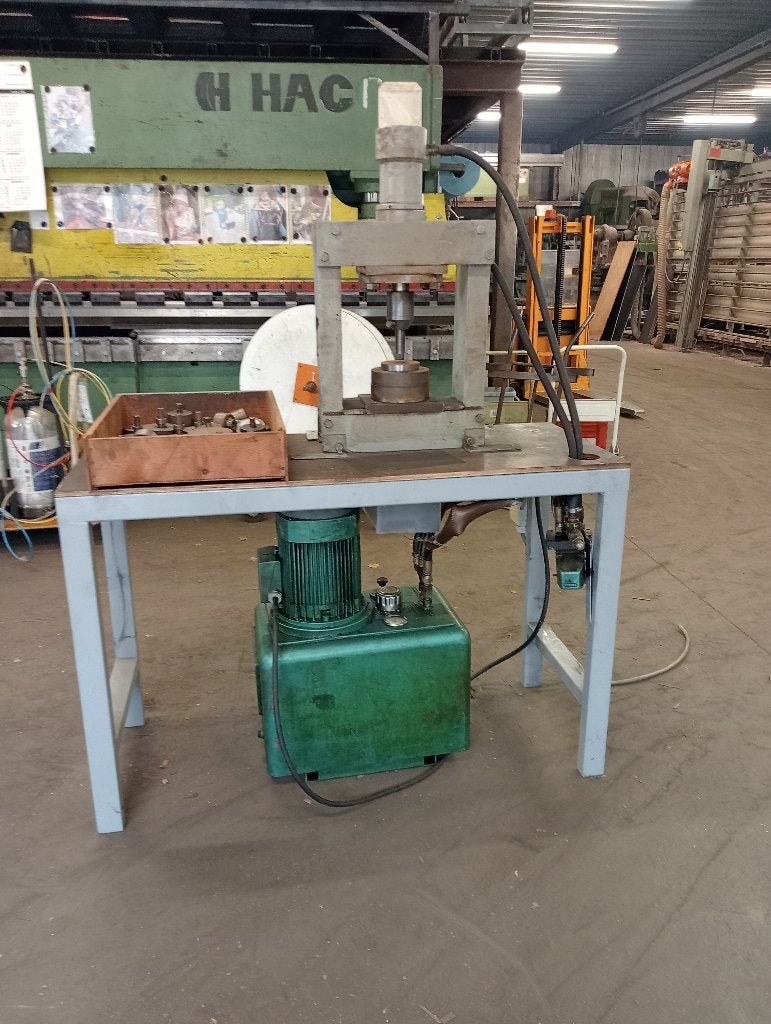 Hydraulische pers, Ophalen
