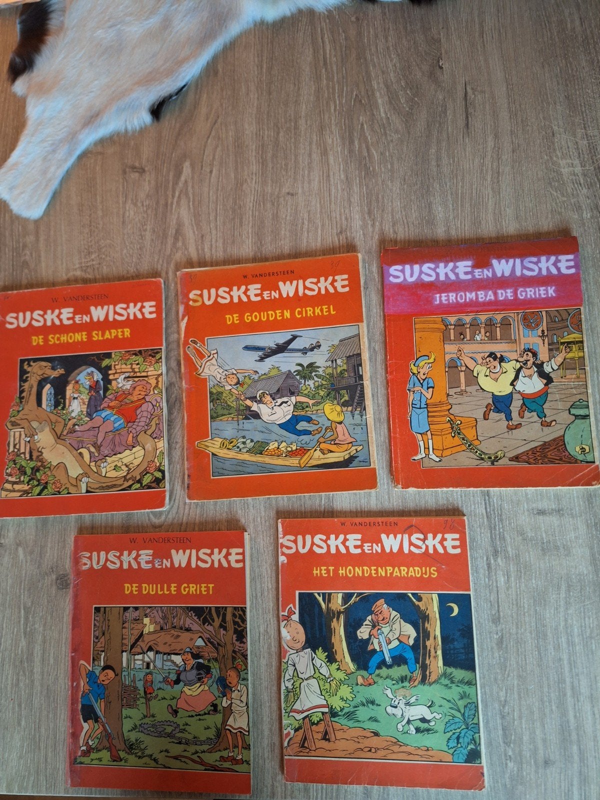 5 oude suske en wiske strips 2 kleuren druk, Ophalen of Verzenden