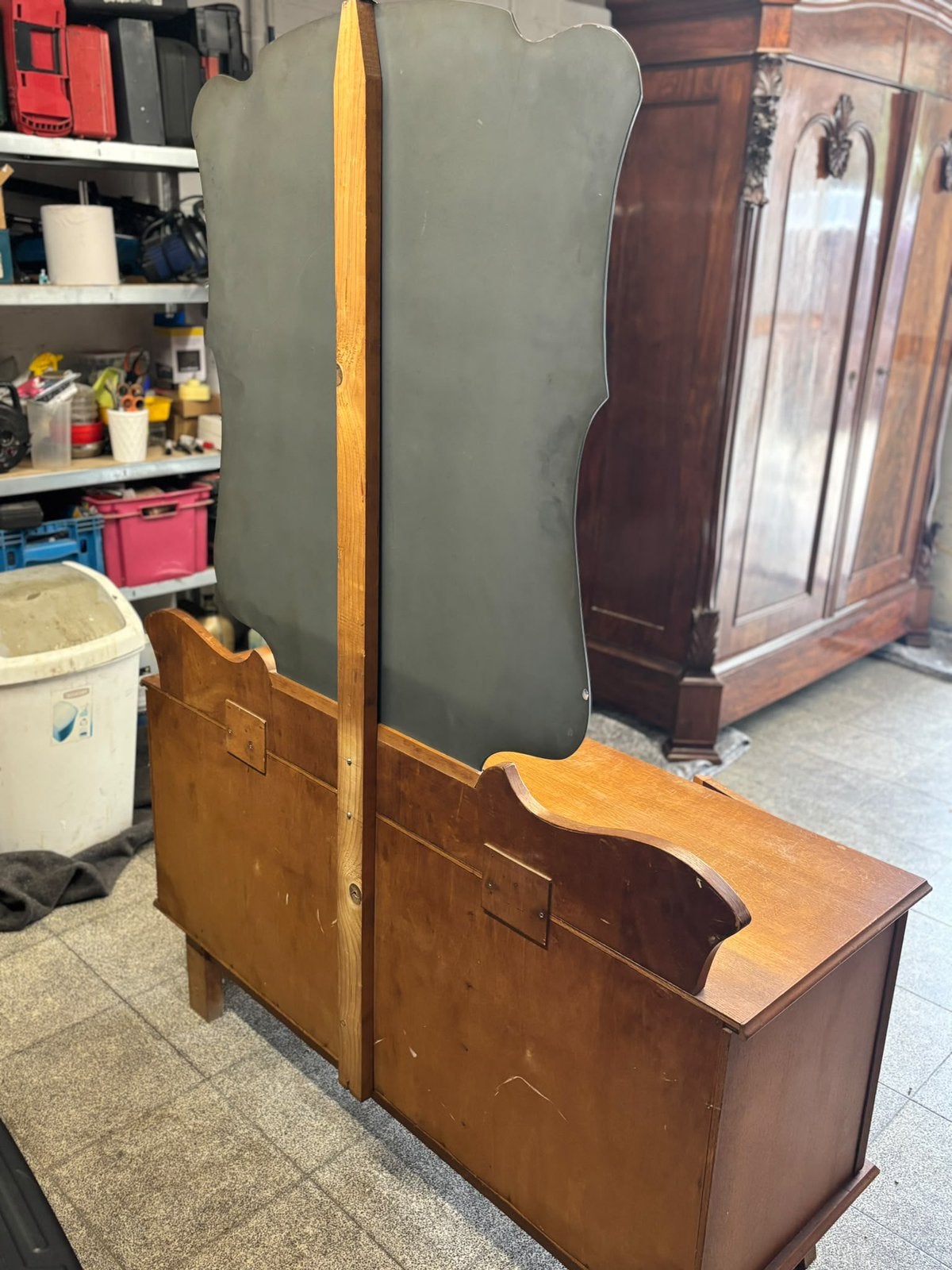 Buffet ancien, Enlèvement