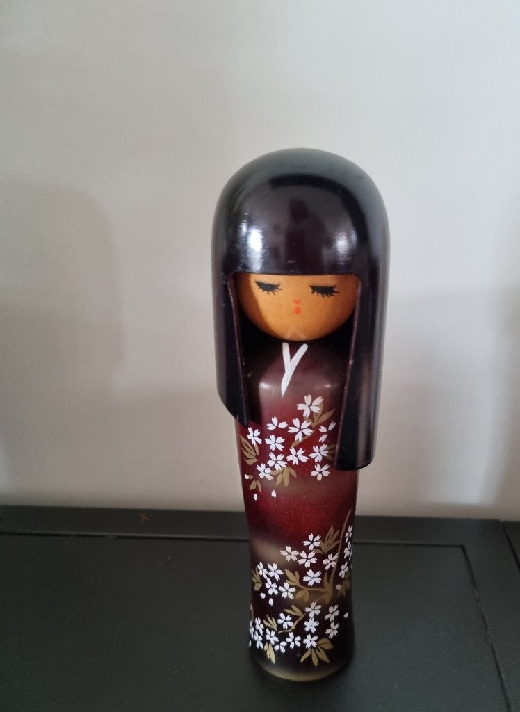 Magnifique Yayoi Kokeshi de Seifu Gono, Envoi