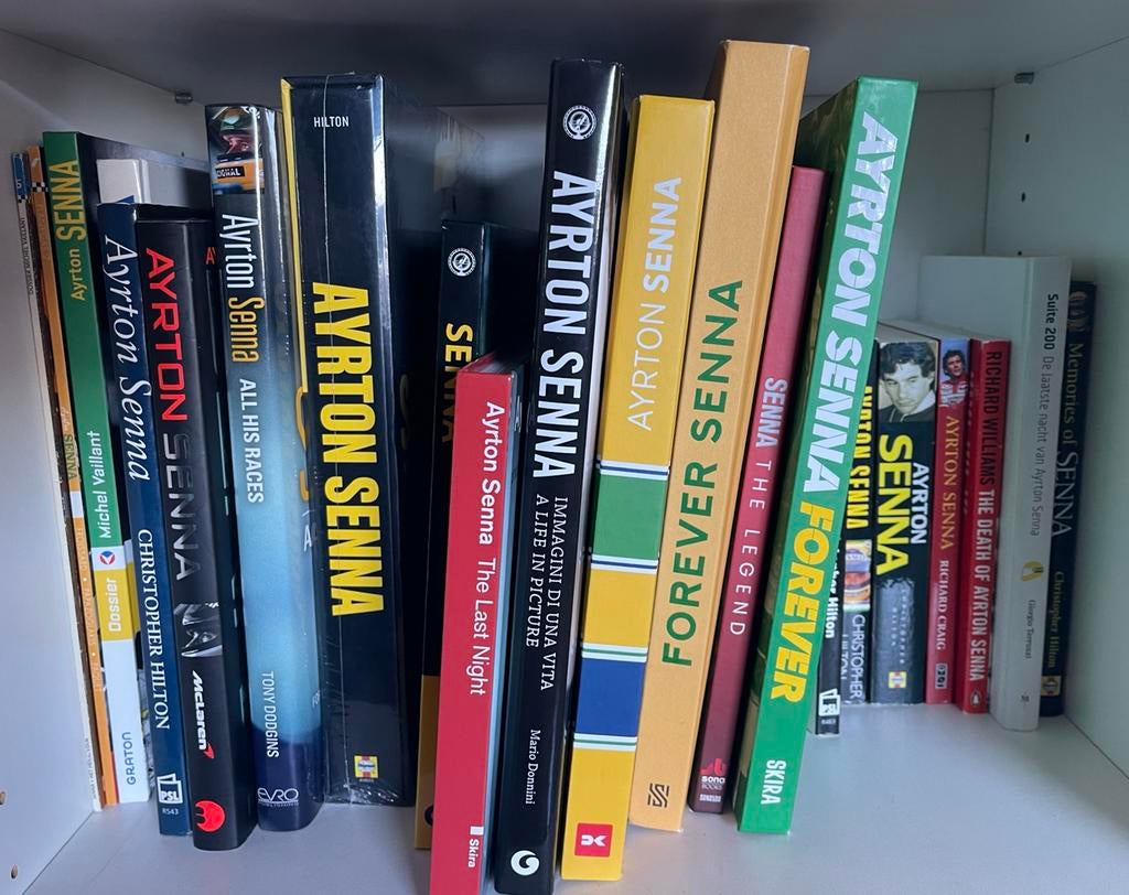 Grande collection de livres d'Ayrton Senna, Enlèvement, Comme neuf, Autres sports