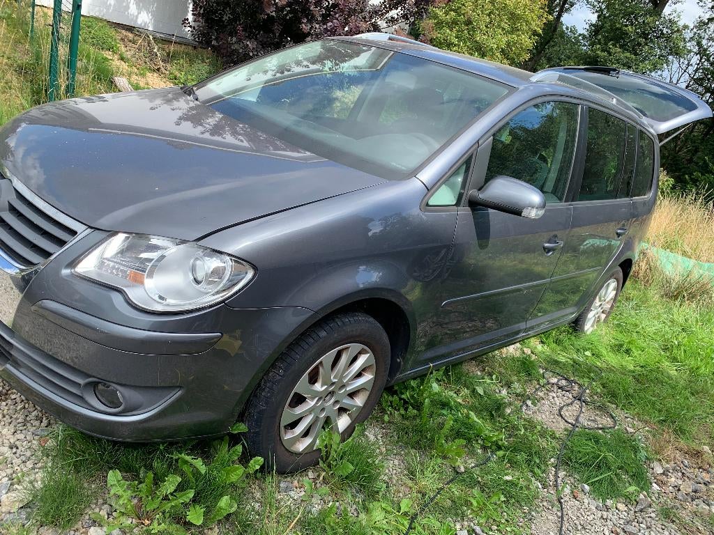 VOLKSWAGEN TOURAN, Autos, Achat, Boîte manuelle, 5 portes, Diesel