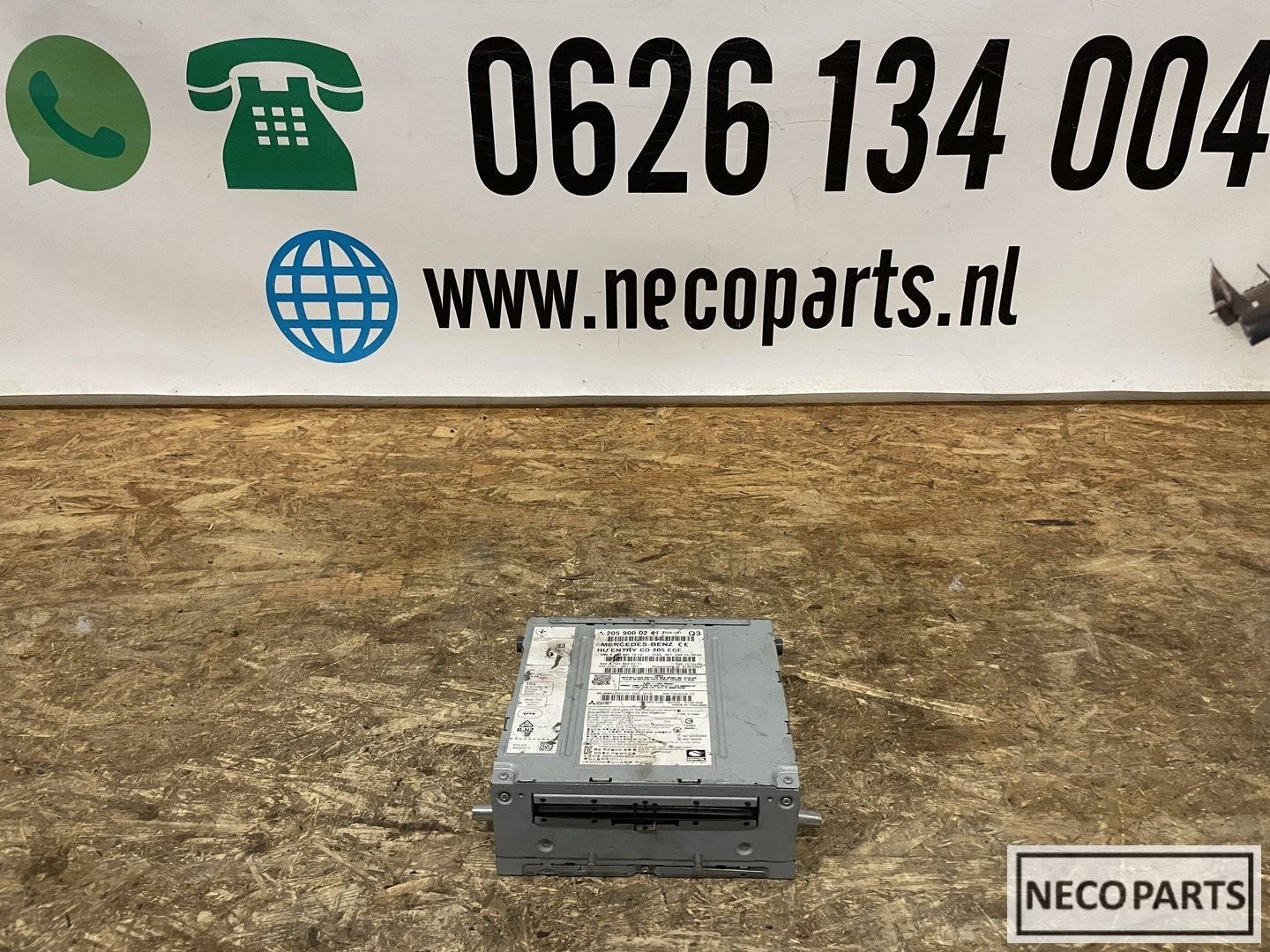 MERCEDES C KLASSE RADIO / CD-SPELER A2059000241 ORIGINEEL, Arrière, Haillon arrière, Utilisé, -