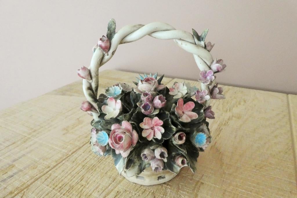 Joli Petit Panier Fleurs en Porcelaine Très Fin ! H. 11 cm., Enlèvement