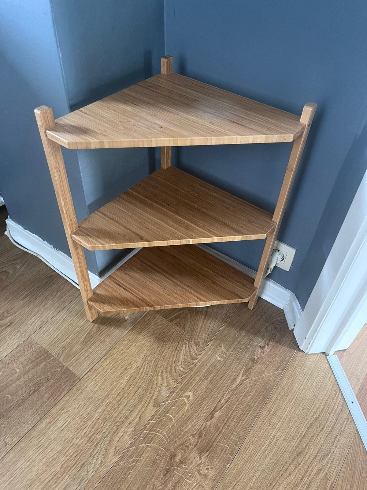 Petite etager d’angle, Maison & Meubles, Armoires | Étagères à chaussures, Enlèvement, Utilisé