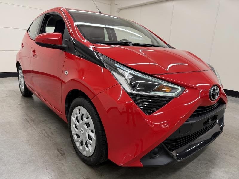 Toyota Aygo X-play2 + Airco + Automaat, Auto's, Automaat, 72 pk, 5 deurs, https://public.car-pass.be/vhr/b9bbc2de-2060-459c-a680-cfc533edc78e