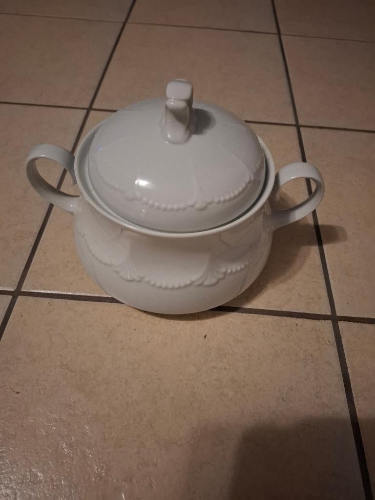 Witte siercoupe met deksel "Mitterteich Bavaria", Moins de 50 cm, Poterie ou Porcelaine, Comme neuf, Enlèvement