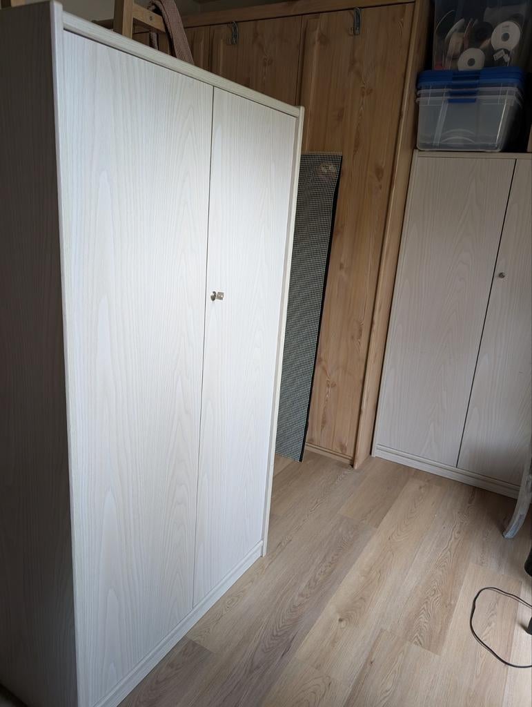 3 identieke kasten te koop, Huis en Inrichting, Kasten | Roldeurkasten en Archiefkasten, Gebruikt, 100 tot 150 cm, 50 tot 100 cm