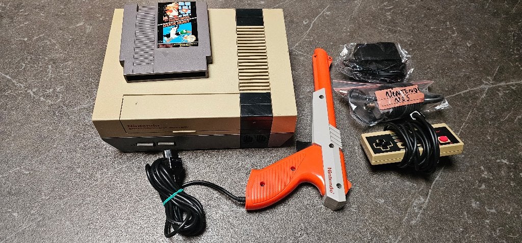 Nes + eendenjacht + zapper, Games en Spelcomputers, Ophalen of Verzenden, Gebruikt