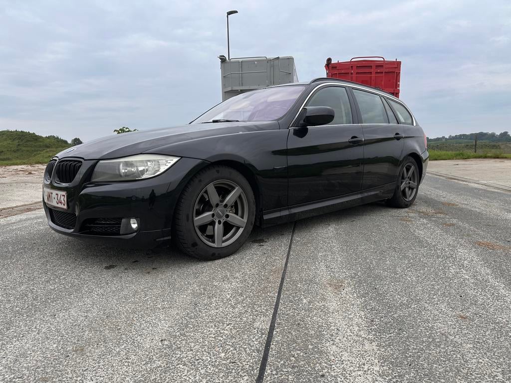 Bmw 320d e91 175500km facelift 2012, Auto's, Achterwielaandrijving, Beige, 4 cilinders, Zwart