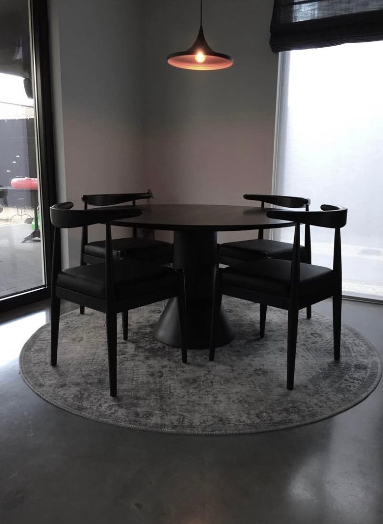 Eettafel Arco balance diameter 130cm + 4 stoelen, Huis en Inrichting, Tafels | Eettafels, Ophalen, Zo goed als nieuw, Rond