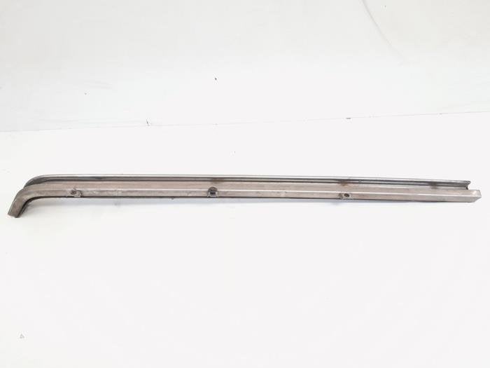 Rail porte coulissante droite d'un Volkswagen Transporter, Volkswagen, -, 3 mois de garantie, Utilisé