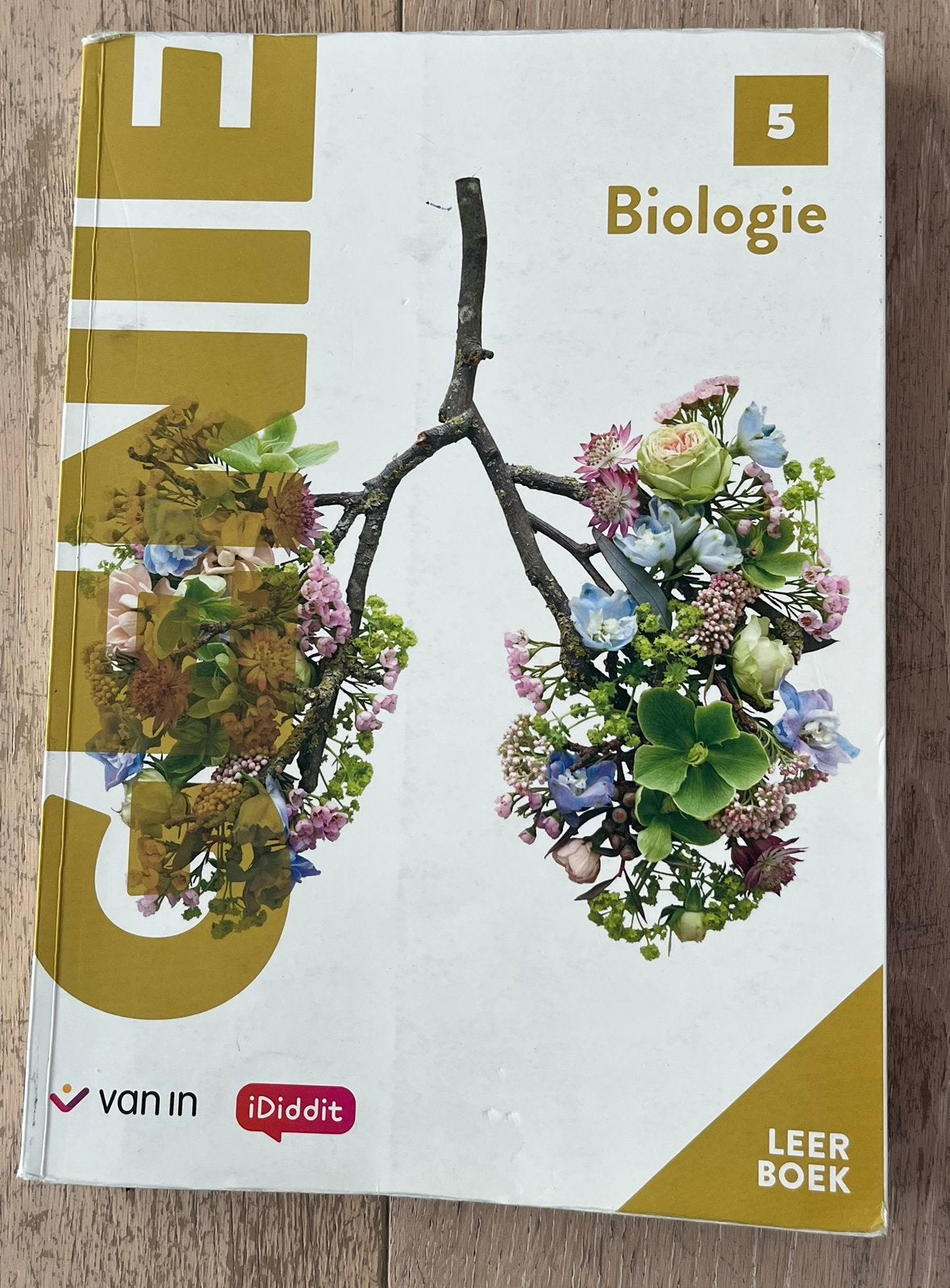 Focus chemie 5 handboek en Genie biologie 5 leerboek, Ophalen of Verzenden, Gelezen, ASO, Biologie