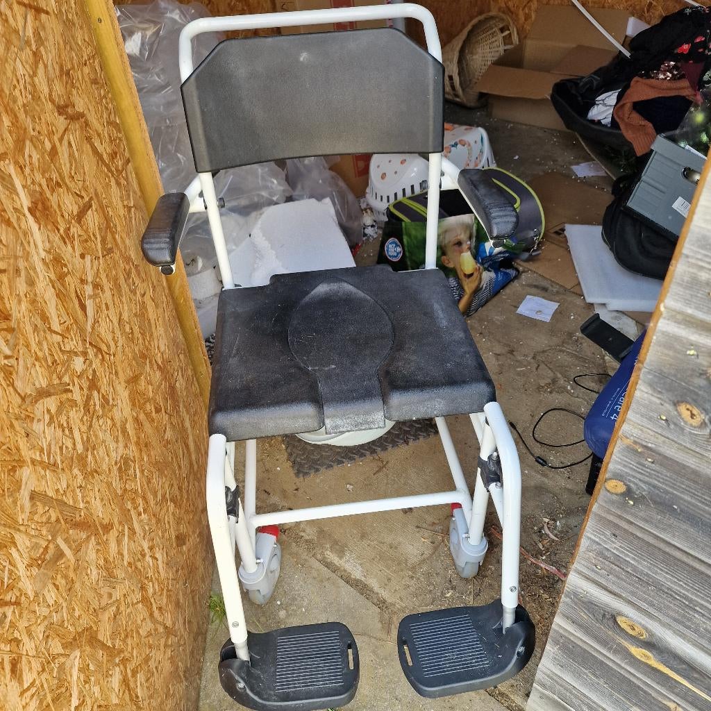 Fauteuil roulant de douche, Divers, Matériel Infirmier, Enlèvement, Utilisé