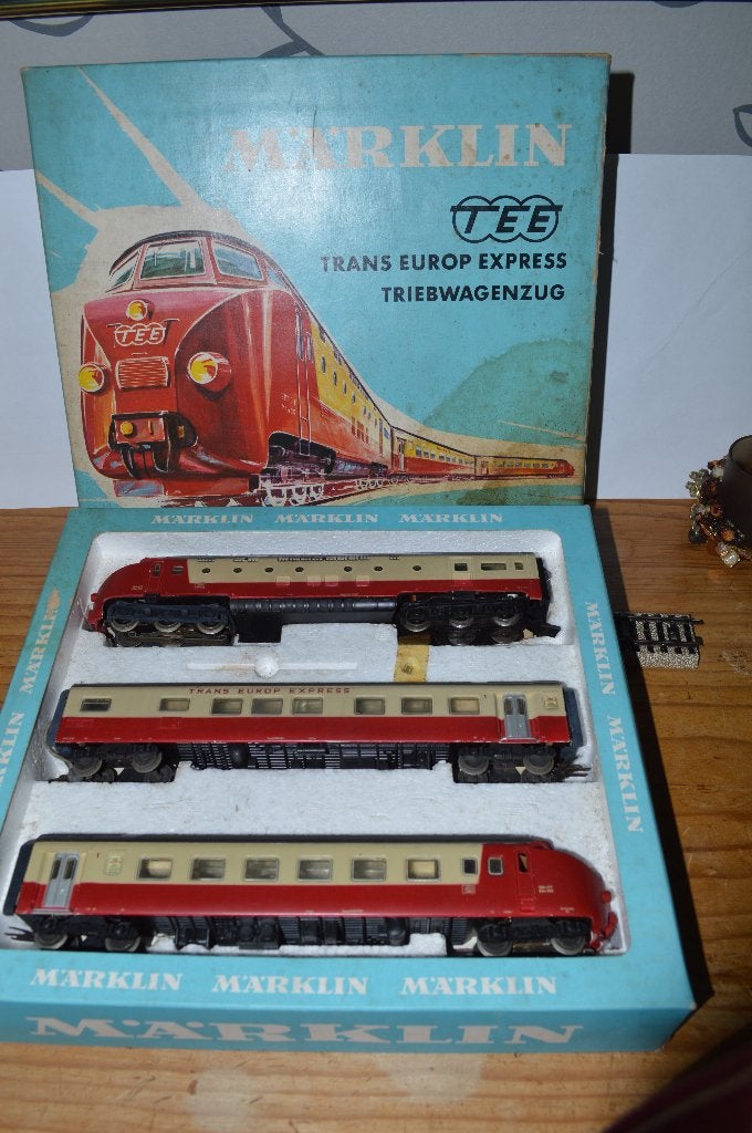 Märklin 3070 : Set TEE dans sa boîte d'origine, Analogique, Enlèvement ou Envoi, Courant alternatif, Utilisé