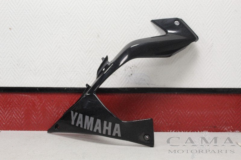 INFERIEUR CARENAGE GAUCHE Yamaha (1WD-F8385-00), Dhr. S. di Majo, Utilisé, Info@cama-motorparts.nl, P.J. Troelstraweg 8 8
3144 CX  MAASSLUIS, NL