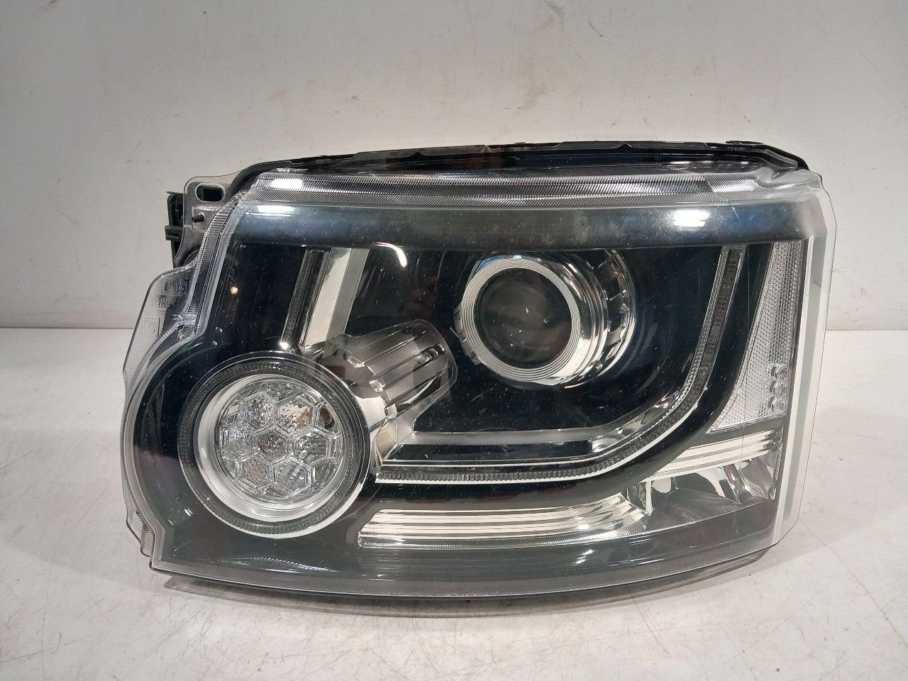 Koplamp links Land Rover Discovery, Auto-onderdelen, Onderdelen@venauto.nl, Van der Ven Autorecycling B.V., Ettenseweg 76, 4706 PB Roosendaal, The Netherlands