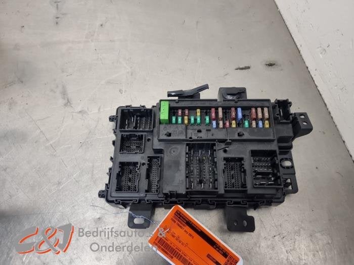 Boîte à fusibles d'un Ford Transit, Autos : Pièces & Accessoires, -, 3 mois de garantie, -, -