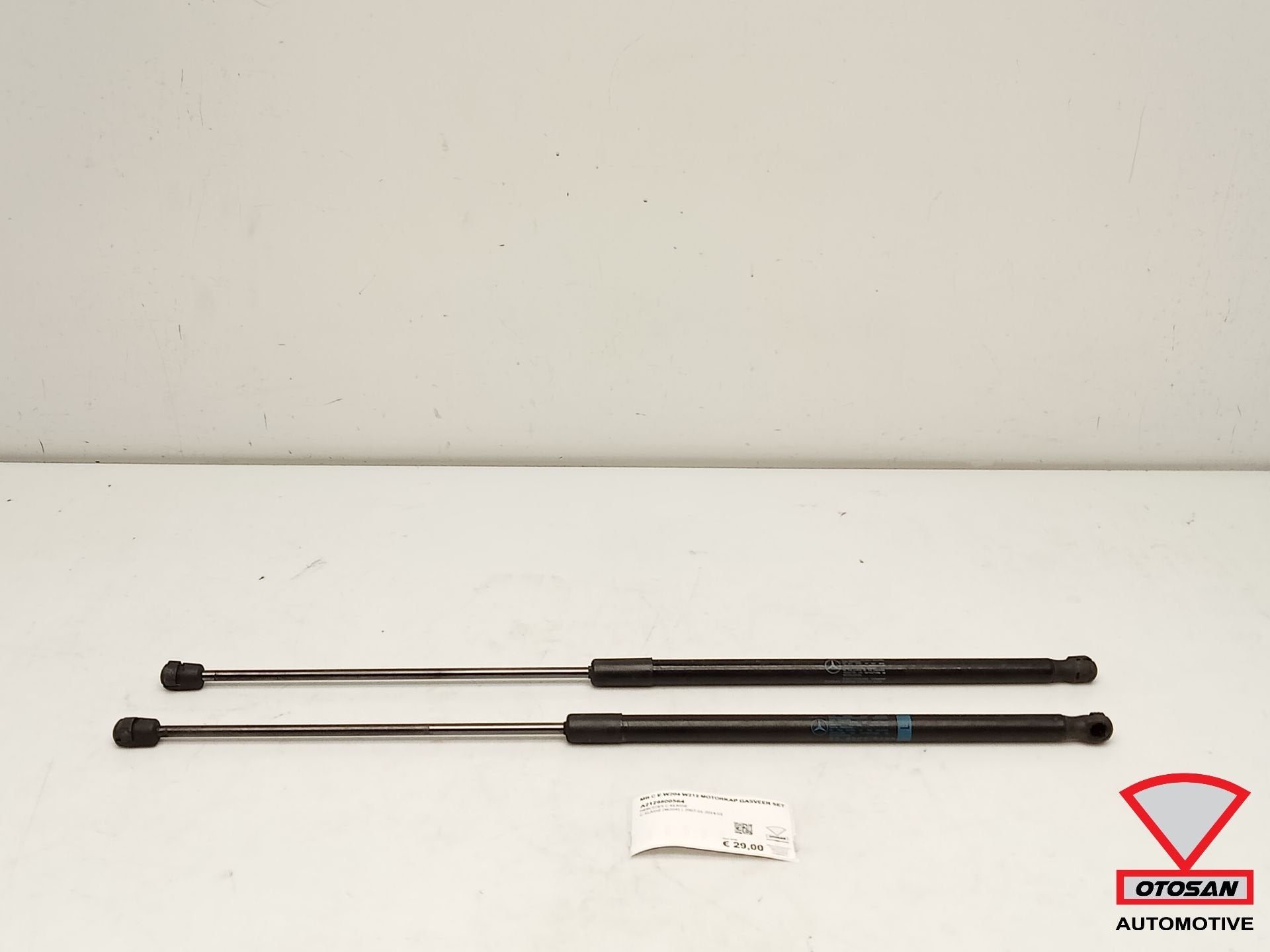 Ensemble de ressorts gaz pour capot Mercedes C E W204 W212 A, Mercedes-Benz AG, Mercedes-Benz, Utilisé, Mercedesstrasse 120
70372  Stuttgart, DE