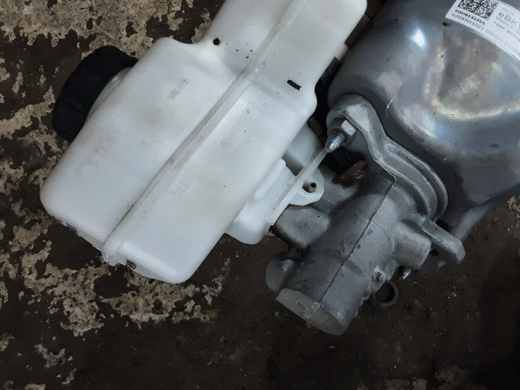 MAITRE CYLINDRE DE FREIN Audi Q3 Sportback (F3N) (01-2019/-), Utilisé, Audi