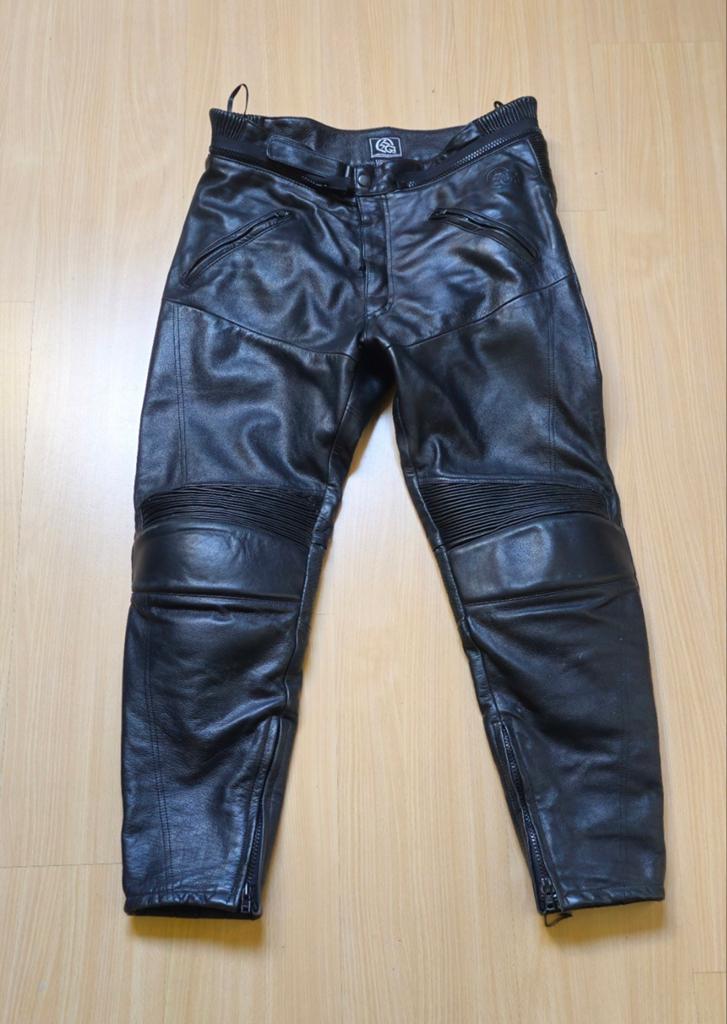 Motor broek leder met bescherming, Motoren, Kleding | Motorkleding, Ophalen of Verzenden
