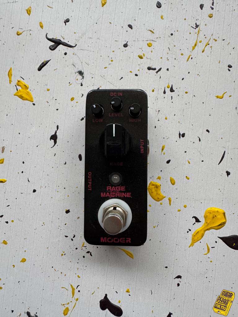 Mini pédale de distorsion Moore Rage Machine, Musique & Instruments, Effets, Enlèvement ou Envoi, Comme neuf, Distortion, Overdrive ou Fuzz