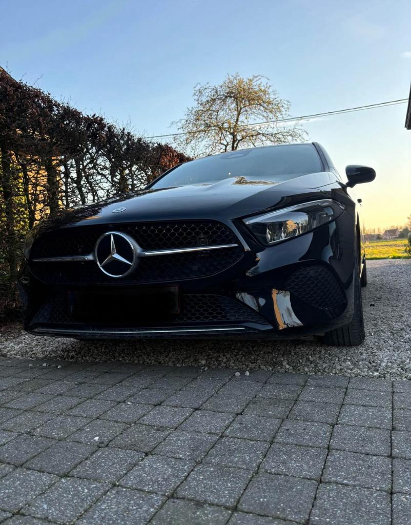 Mercedez- A klasse a180, Auto's, Automaat, Elektronische parkeerrem, Zwart, Leder en Stof