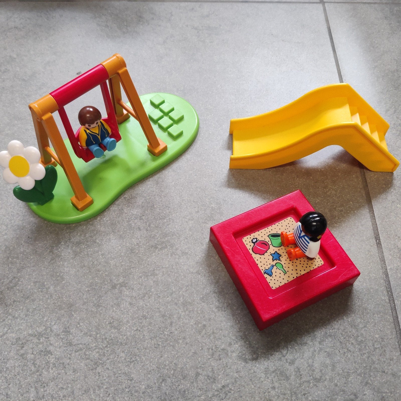 Playmobil 123 speeltuin, Ophalen