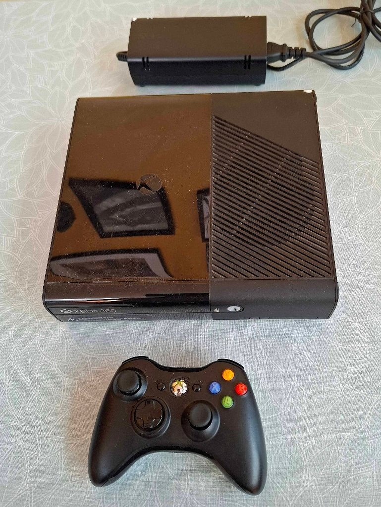 X-Box 360 met vele spellen, Consoles de jeu & Jeux vidéo, Consoles de jeu | Xbox 360, Avec 1 manette, Enlèvement, Utilisé, Avec jeux