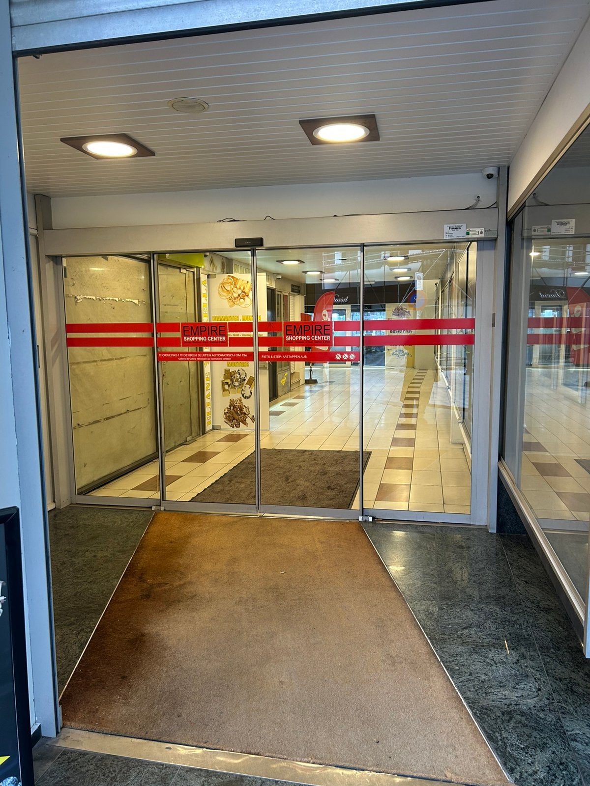 OPPORTUNITÉ À SAISIR – COMMERCE À REMETTRE À ANVERS