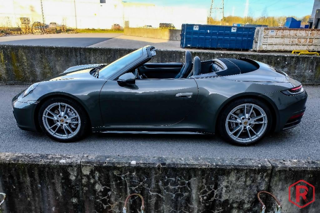 Porsche 911 Carrera 4 Cabriolet Sport Chrono PASM 992, Cuir, Argent ou Gris, Achat, Entreprise
