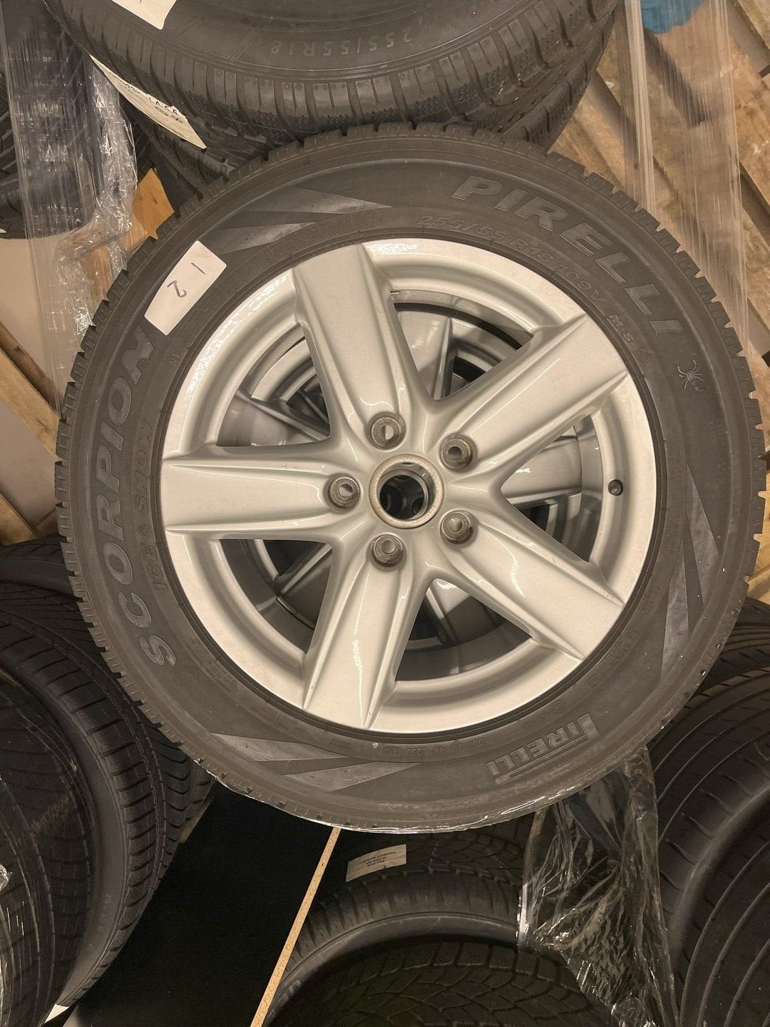 4x Porsche Cayenne velgen + Pirelli Scorpion Snow Ice Winter, Auto-onderdelen, Banden en Velgen, Banden en Velgen, Winterbanden