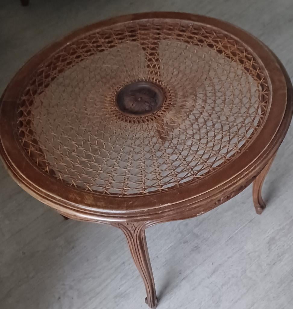 Salon tafel, Ophalen