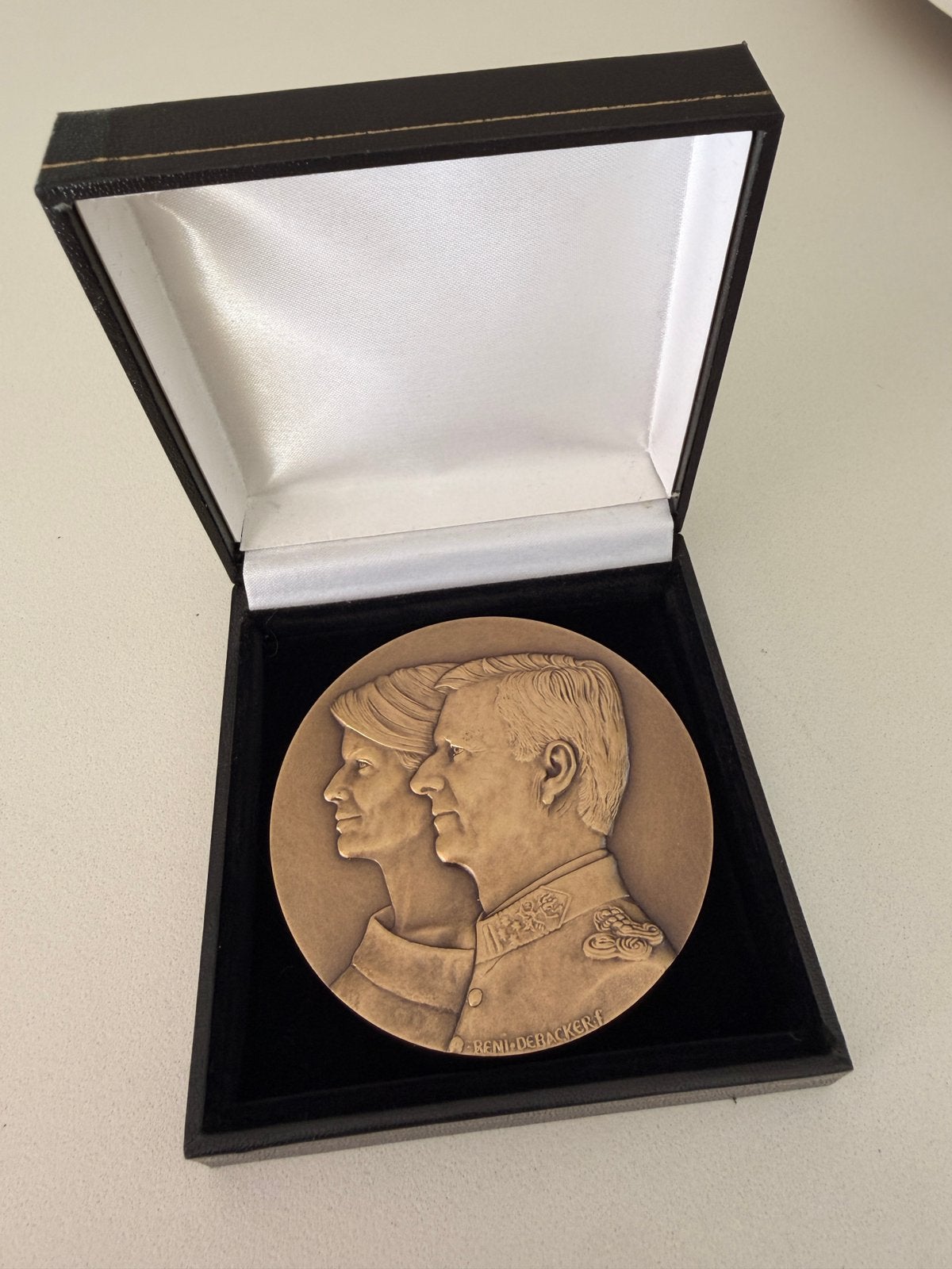 Officiële Bronzen Kroningsmedaille Filip & Mathilde (2013), Postzegels en Munten, Ophalen of Verzenden, Brons