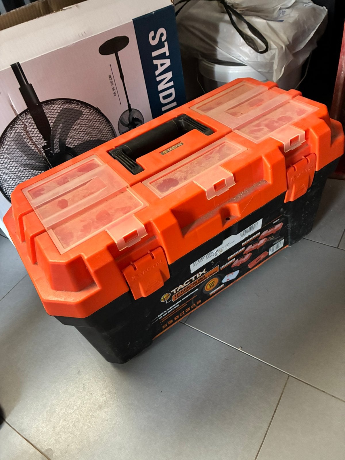 Coffre + outils, Bricolage & Construction, Enlèvement, Remplie, Utilisé