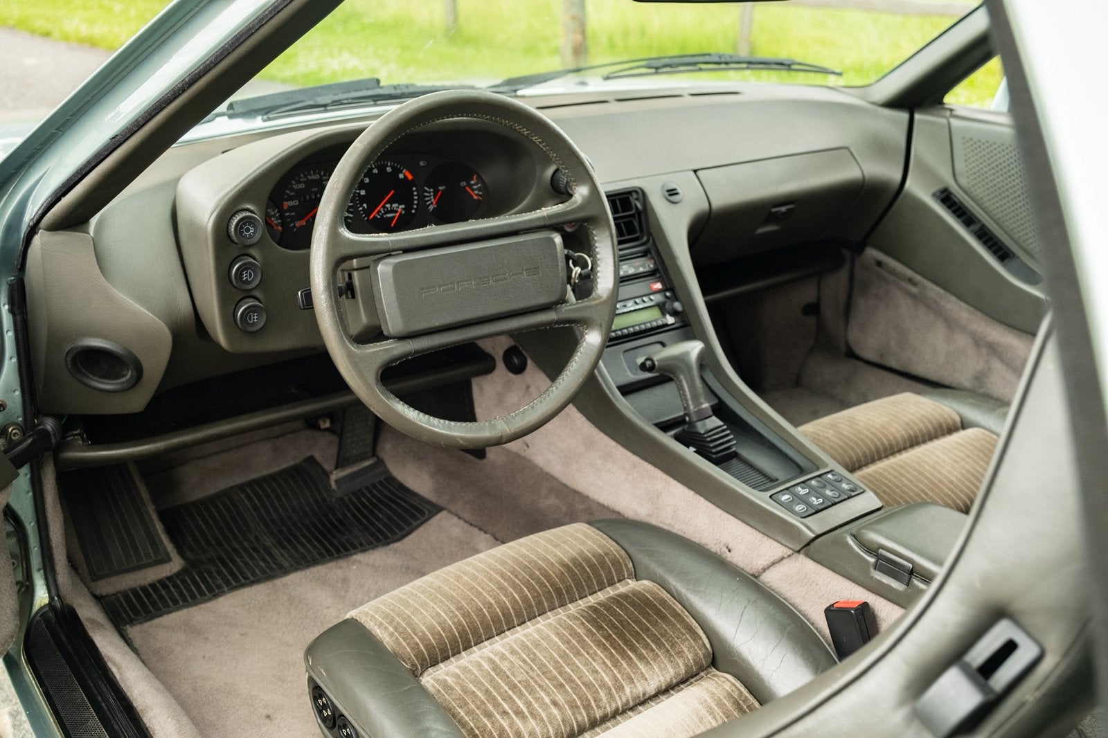 Porsche 928S - 1985, Auto's, Porsche, Automaat, 4 zetels, Achterwielaandrijving, 8 cilinders