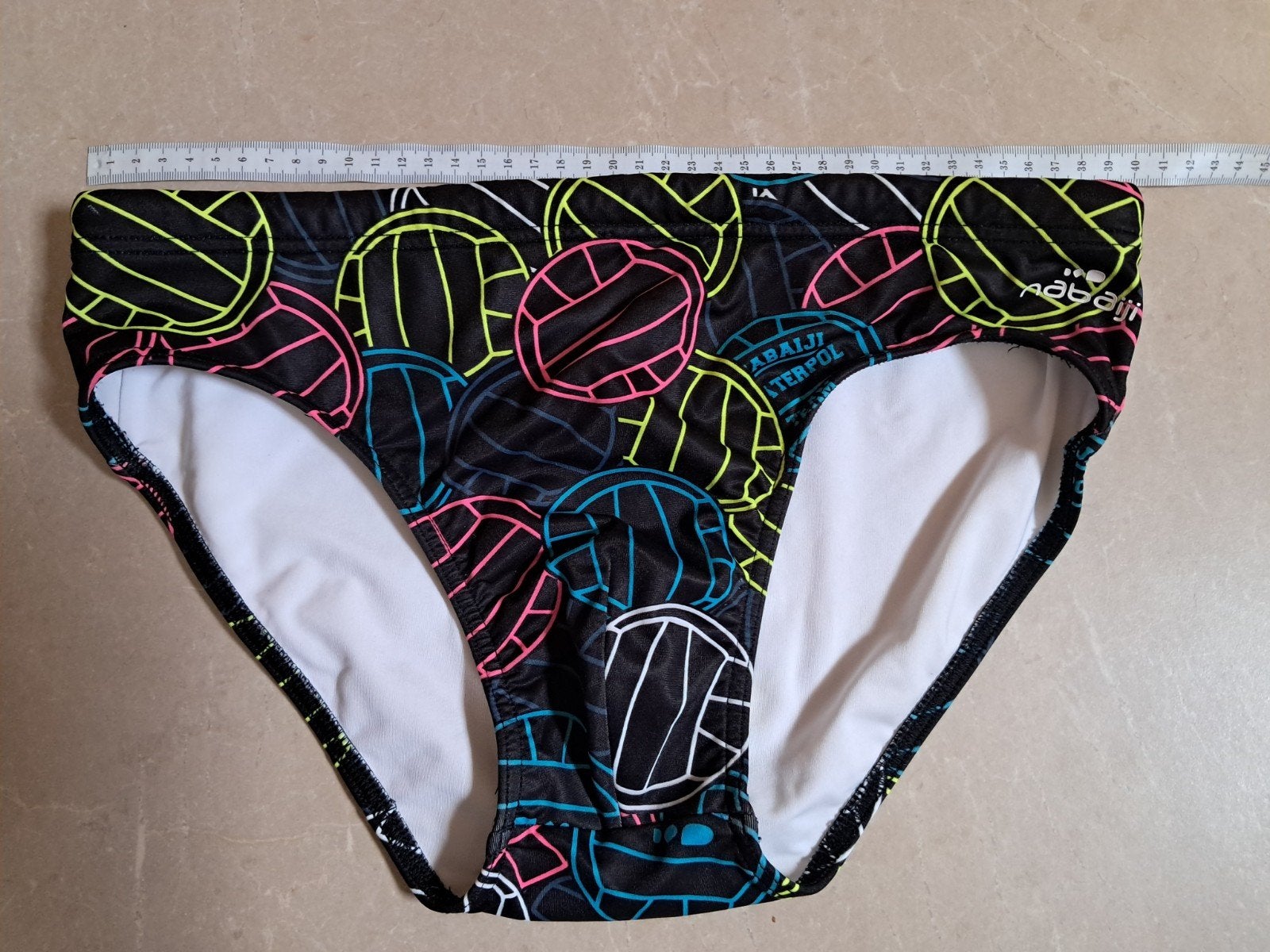 Zwemslip M met leuke volleybal print, Kleding | Heren, Badmode en Zwemkleding, Ophalen of Verzenden, Maat 48/50 (M), Nabaji, Zwemslip