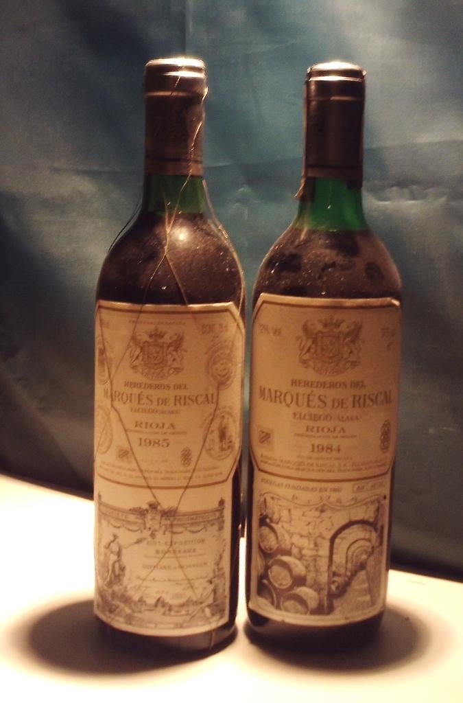 2x Rioja espagnole - Marques de Riscal - 1984 et 1985, Enlèvement ou Envoi, Pleine, Comme neuf, Vin rouge