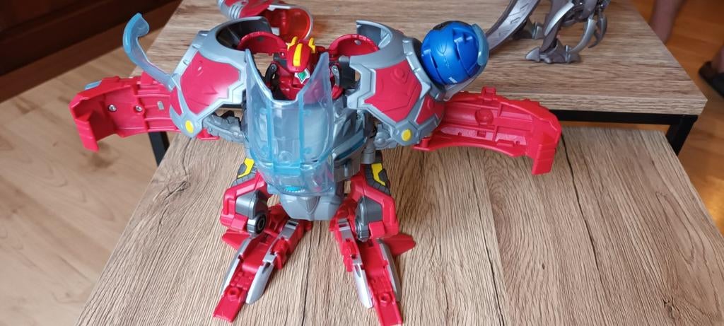 Groot bakugan figuur, Ophalen of Verzenden