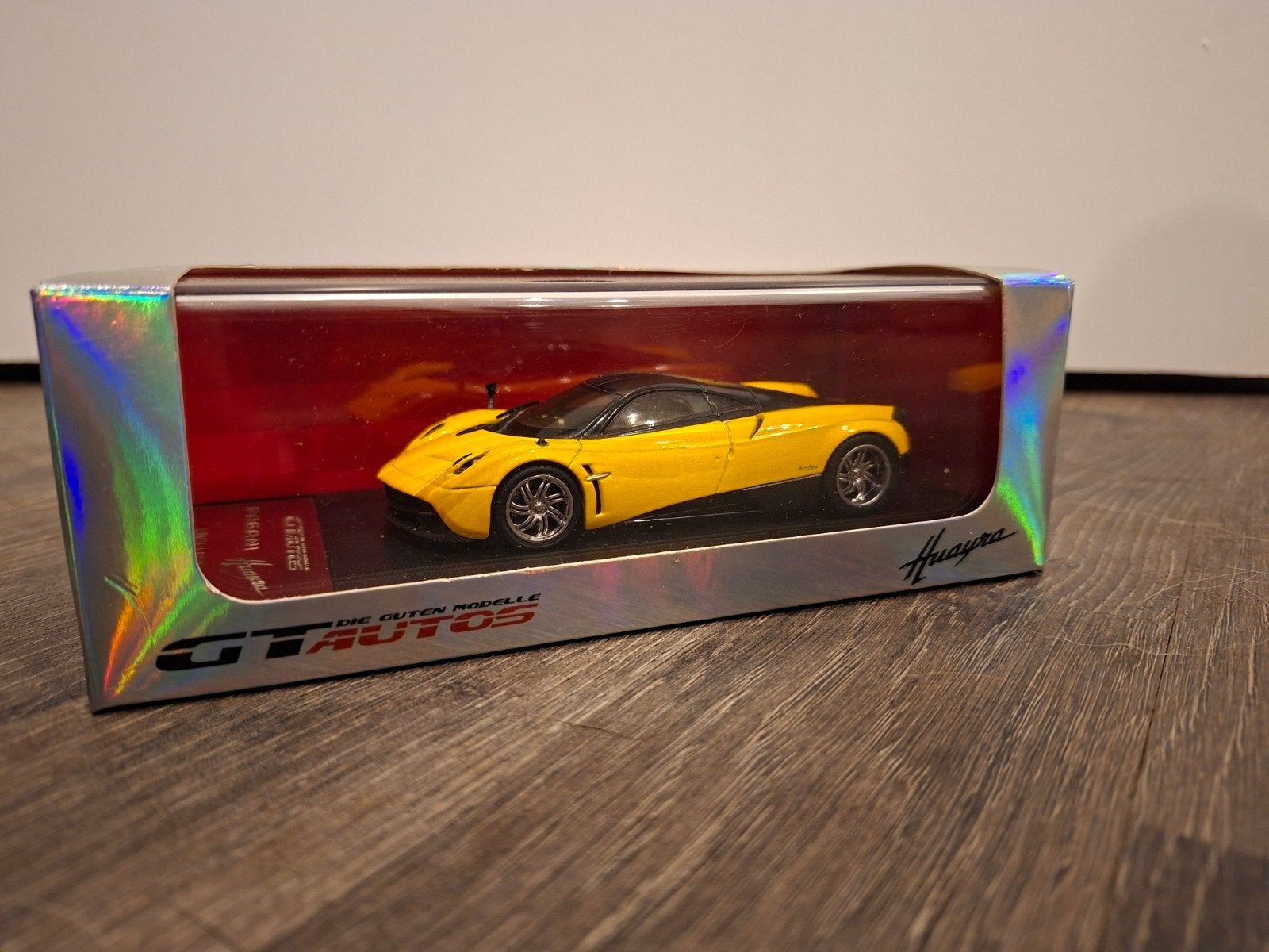 pagani huayra 1:43, Hobby en Vrije tijd, Modelauto's | 1:43, Ophalen of Verzenden, Zo goed als nieuw, Auto, Overige merken