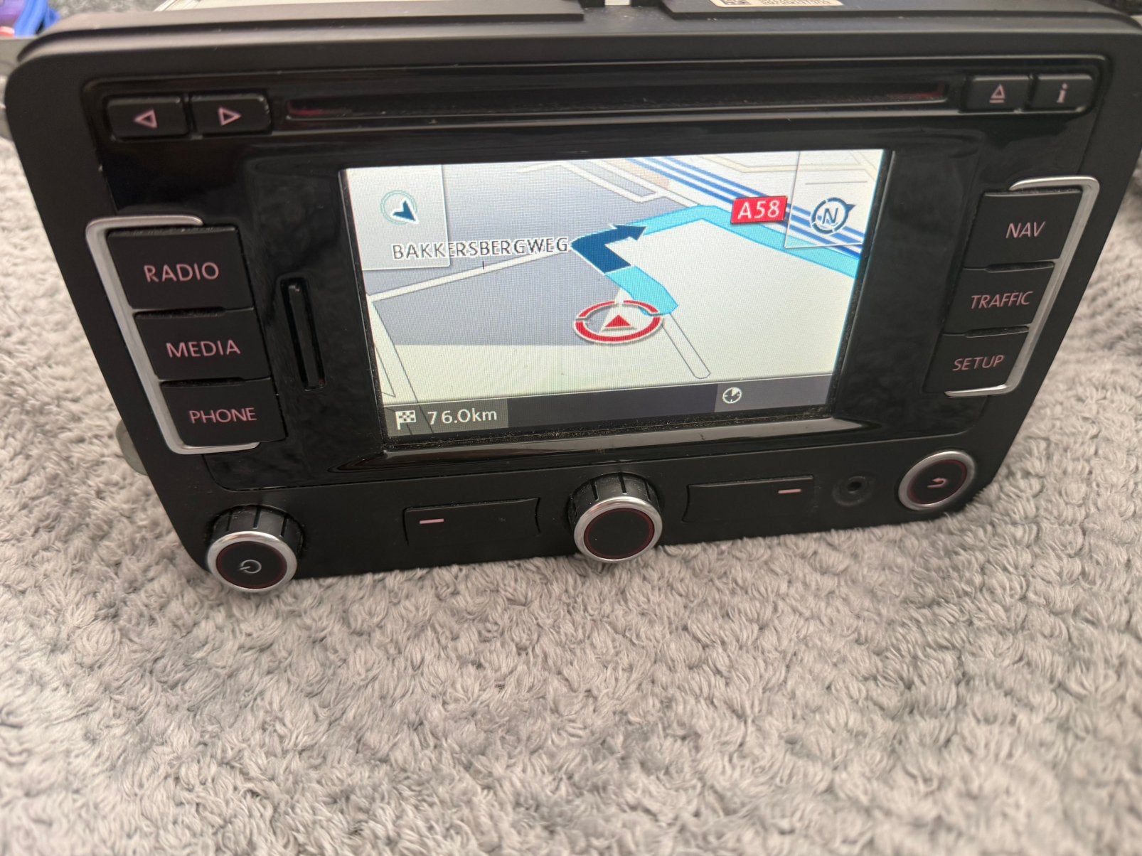 Radio origineel Volkswagen RNS 315 navigatie bluetooth, Ophalen, Zo goed als nieuw
