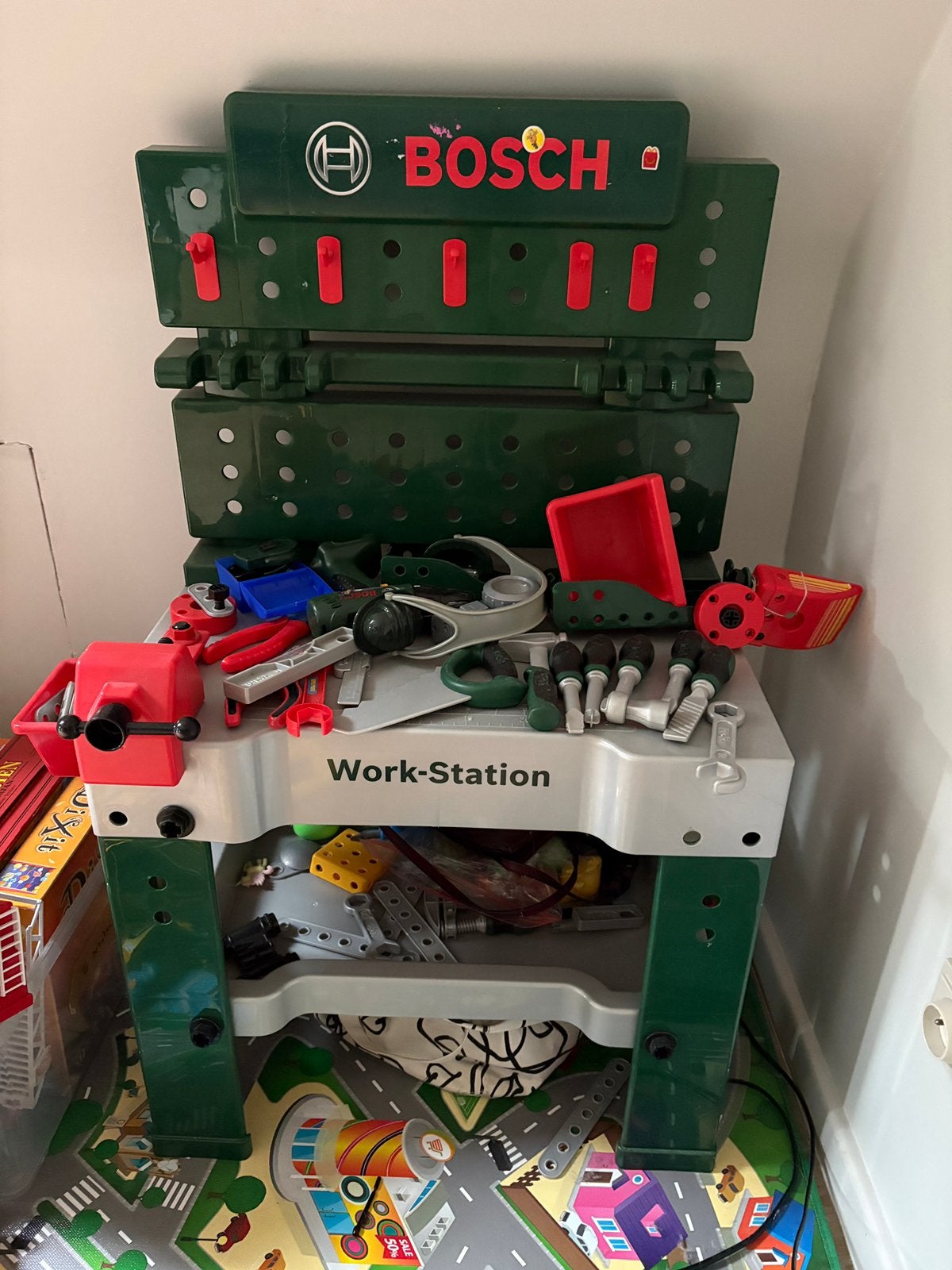 Bosh werkbank werktafel kindjes, Enlèvement, Comme neuf