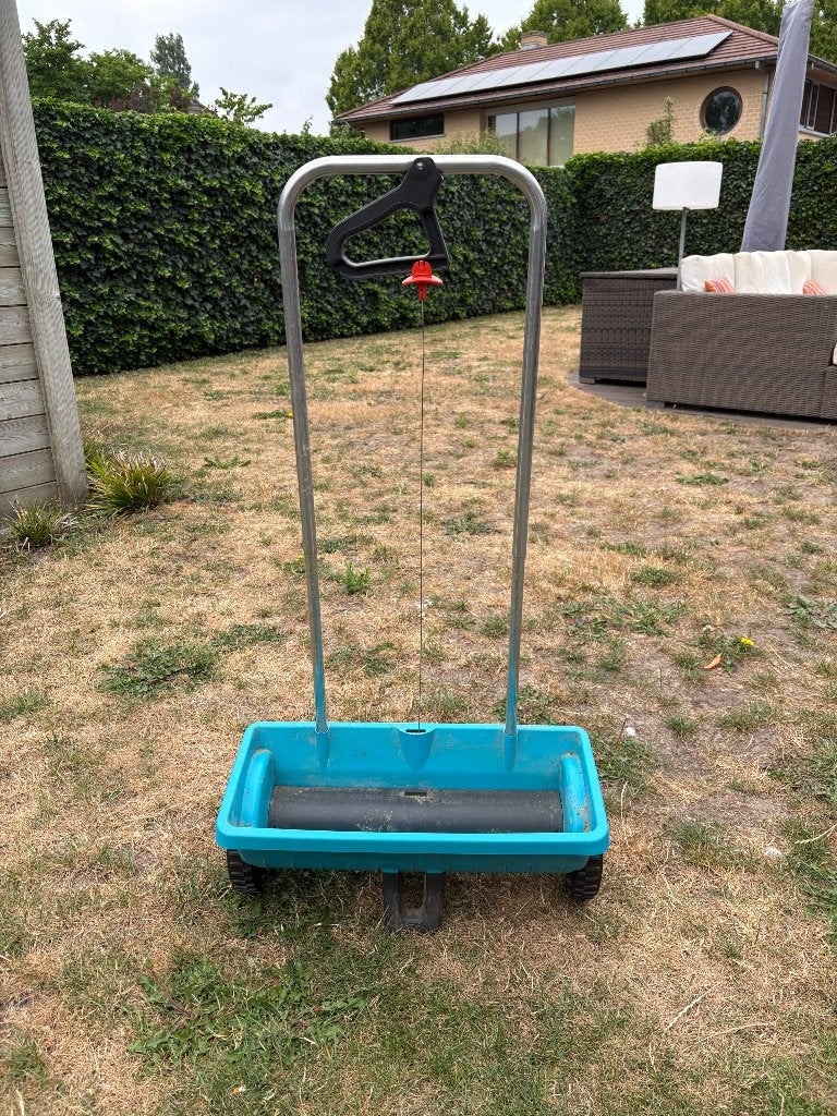 Gardena meststofstrooier, Jardin & Terrasse, Outils à main, Enlèvement, Utilisé, Autres types, Gardena