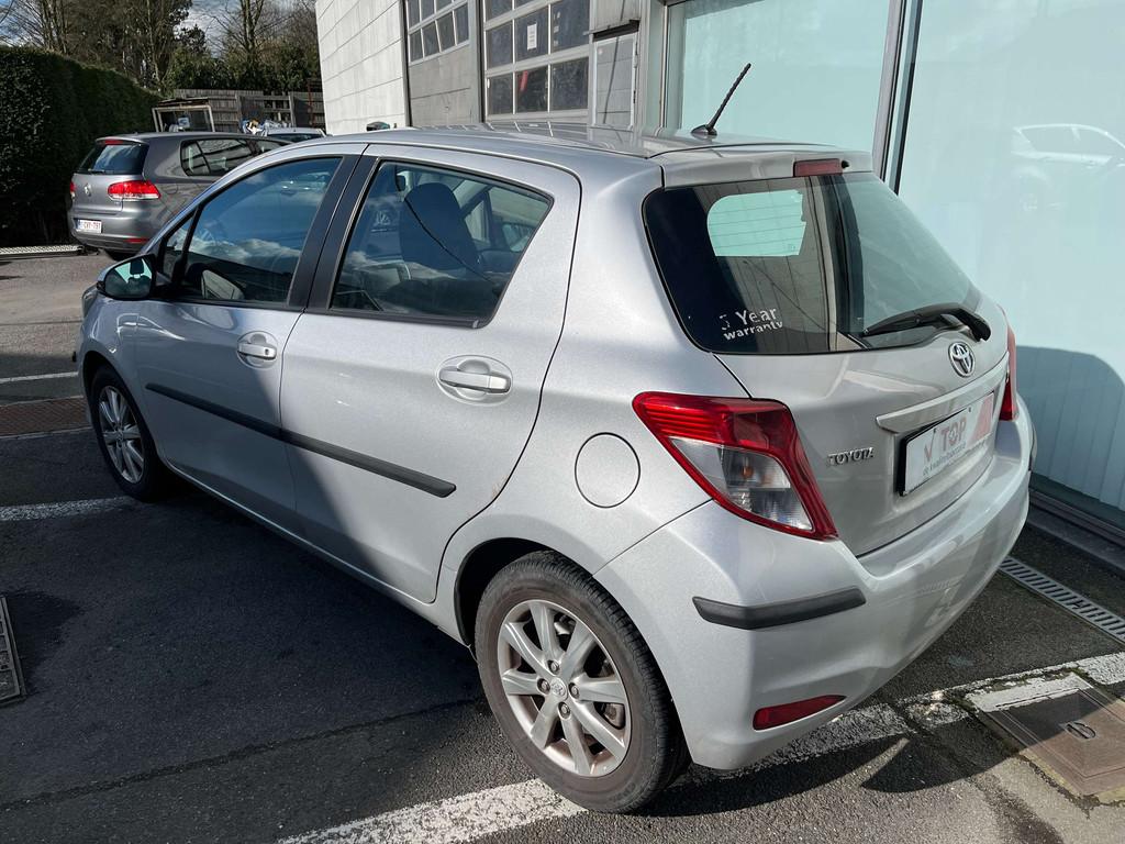Toyota Yaris yaris 1330 cc vvti benzine 5d dynamic 2014, Auto's, Toyota, Voorwielaandrijving, Stof, Gebruikt, Parkeersensor
