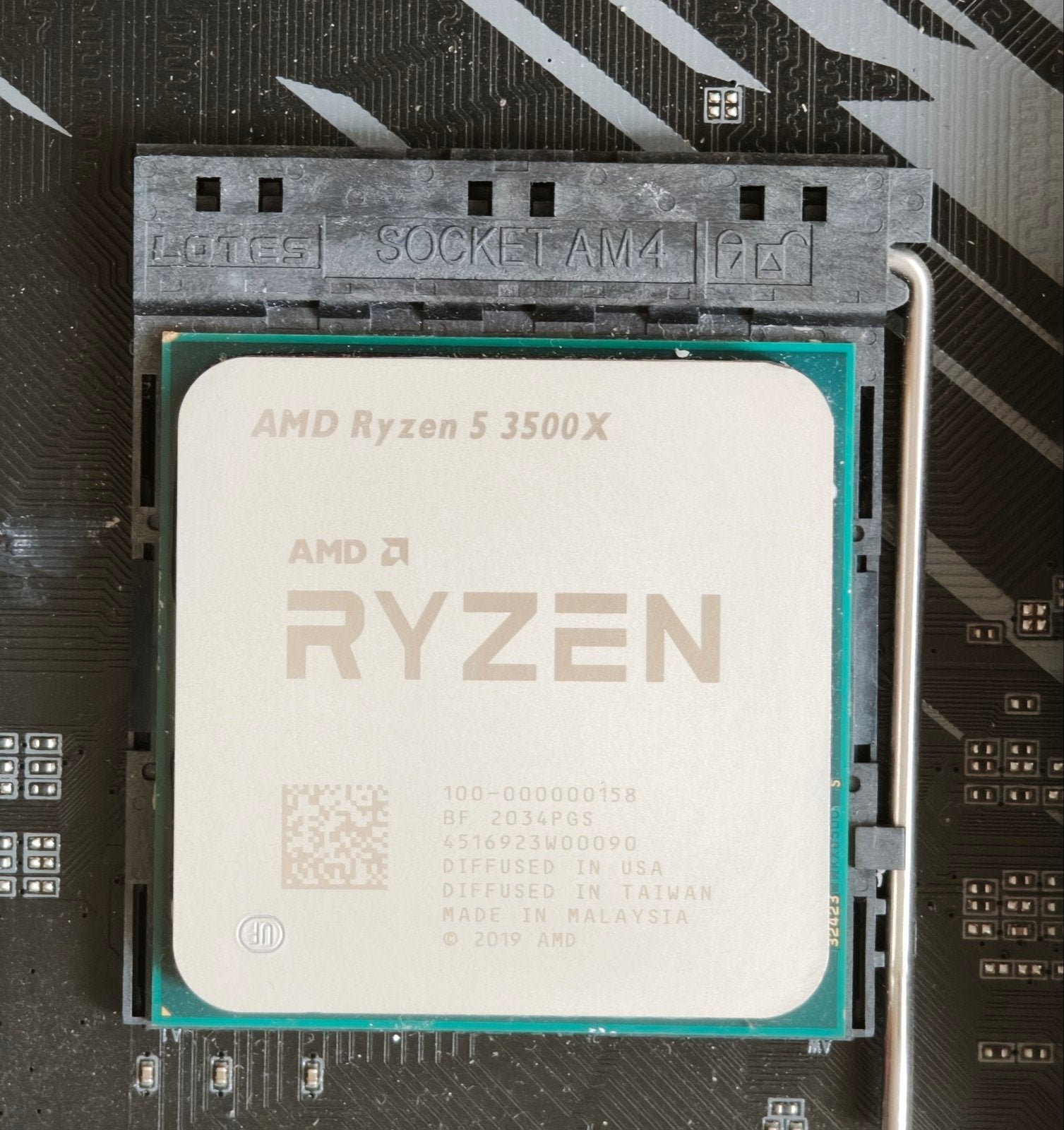 RYZEN 3500X 6 KERNEN, Computers en Software, Processors, Ophalen of Verzenden