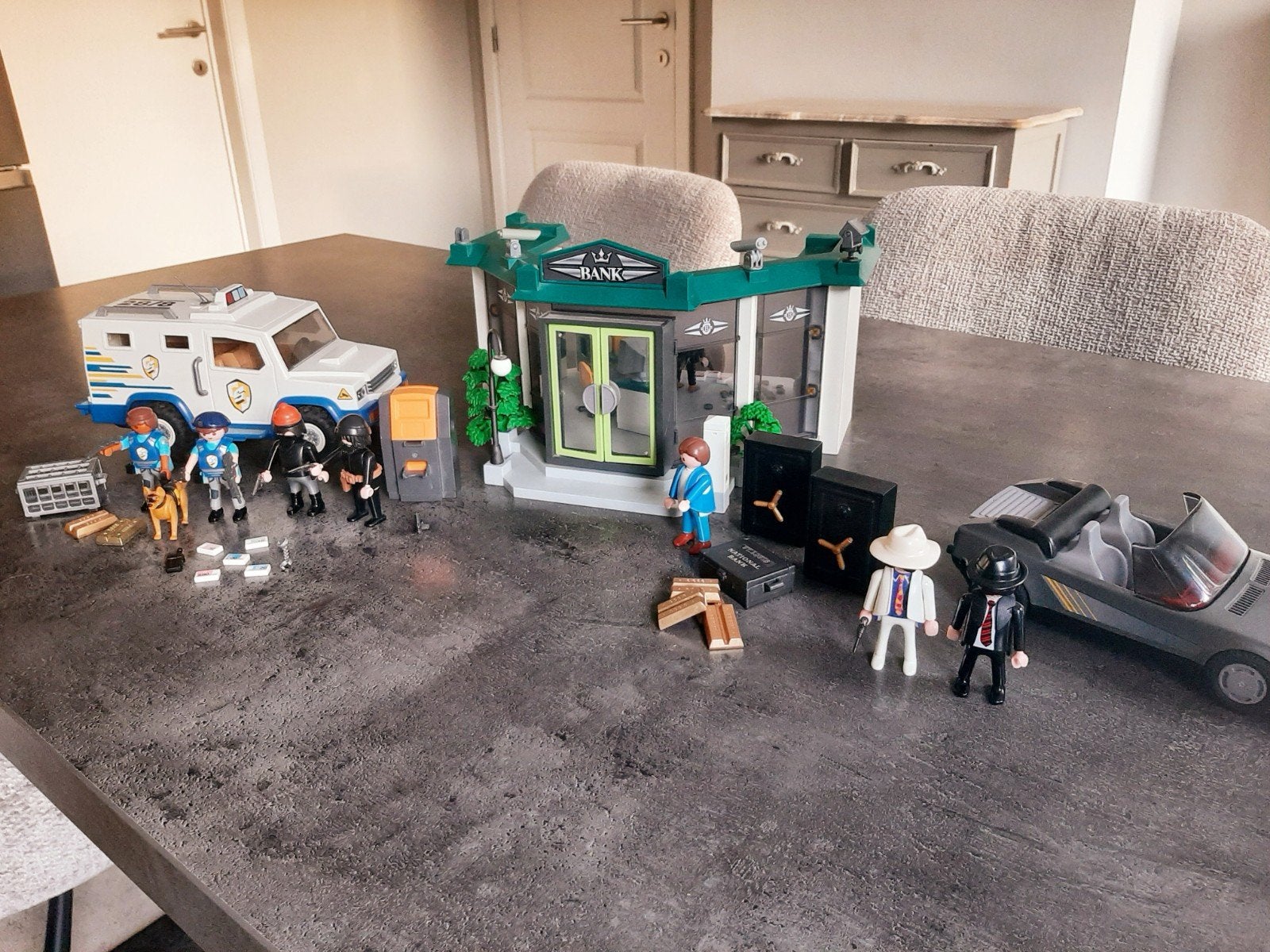 playmobil bankkantor met bandieten, Verzenden