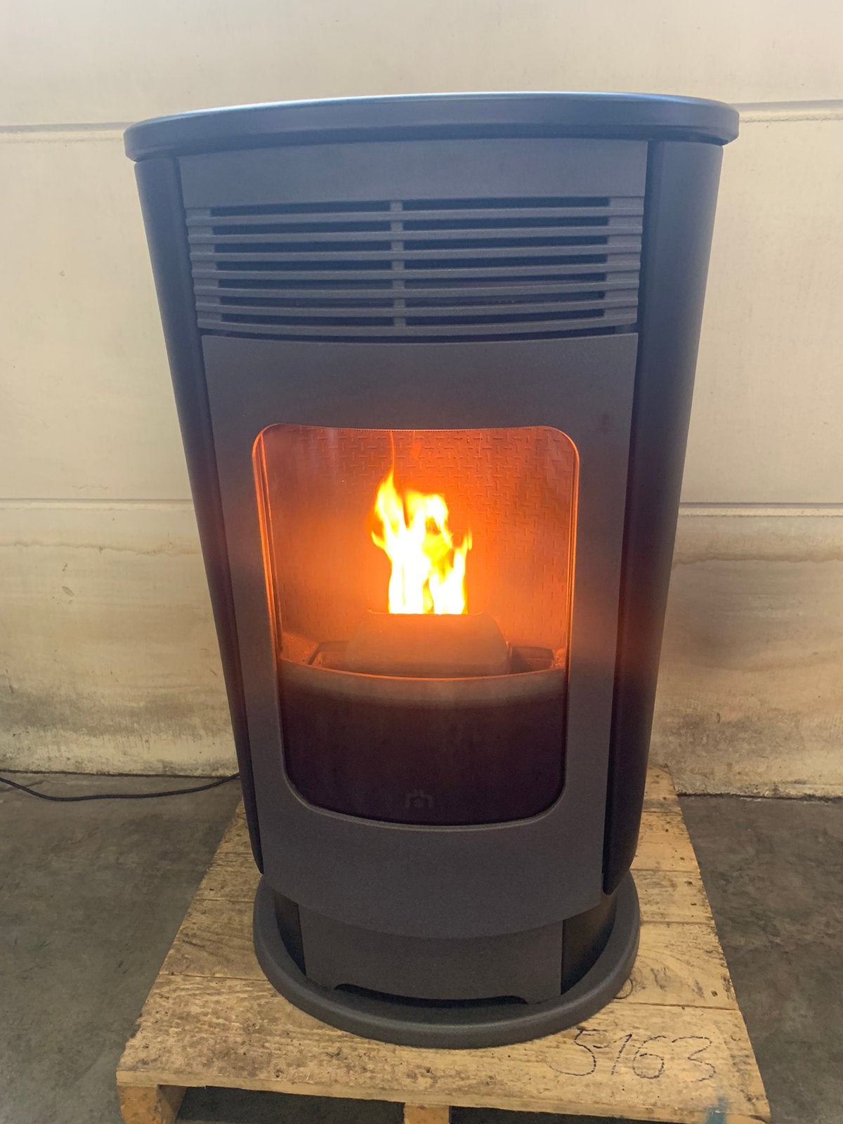 Pelletkackhel Edilkamin 10kw en fonte et céramique, Maison & Meubles, Enlèvement, Poêle à granulés