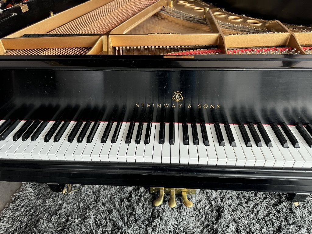 Steinway & Sons Piano model M-170, Ophalen, Gebruikt, Zwart, Piano