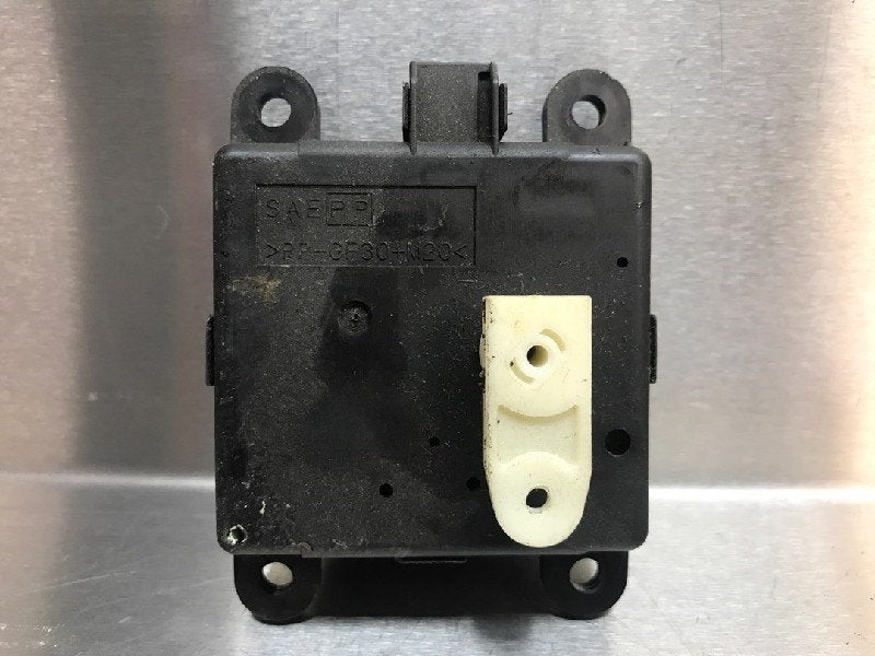 ACTIONNEUR MOTEUR VOLET CHAUFFAGE Nissan Maxima QX (CA33), Utilisé, Nissan