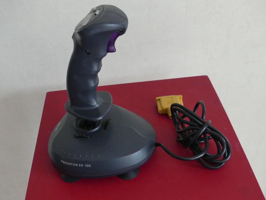 Joystick Trust XK 100, Ophalen of Verzenden, Gebruikt